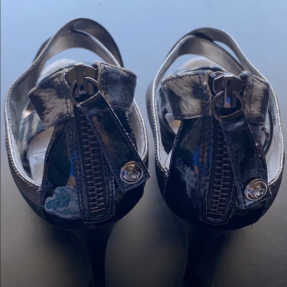 Guess strappy cheetah print platform heels - Picture 10 of 10